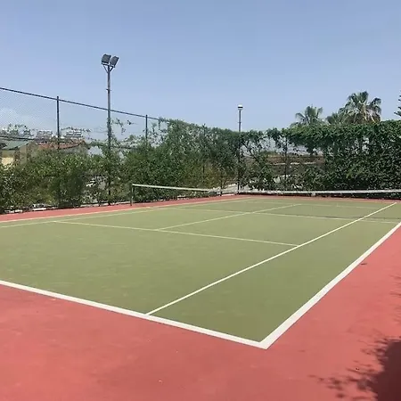 Side's Favorite Site, Tennis, Indoor/outdoor Pool. * سيدي
